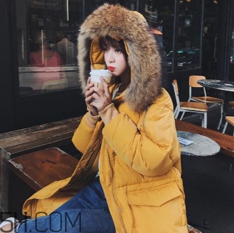 羽絨服用什么洗滌劑？洗羽絨服用洗衣粉還是洗衣液？