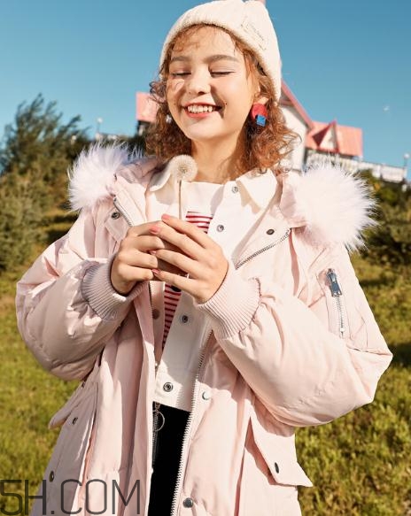 羽絨服買大還是買?。坑鸾q服買大了怎么辦？