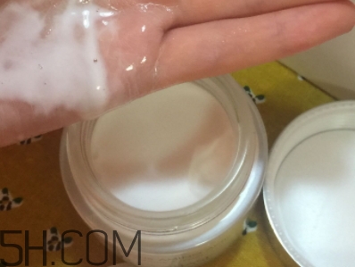 透真洗面奶怎么樣？透真洗面奶成分表