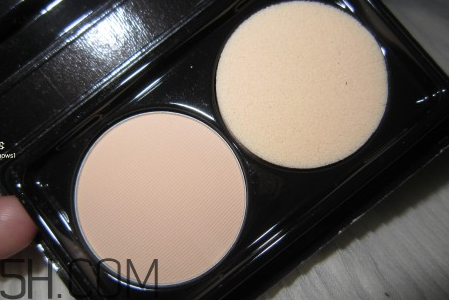 玫珂菲彩妝師摯愛(ài)粉餅怎么樣_產(chǎn)品評(píng)測(cè)