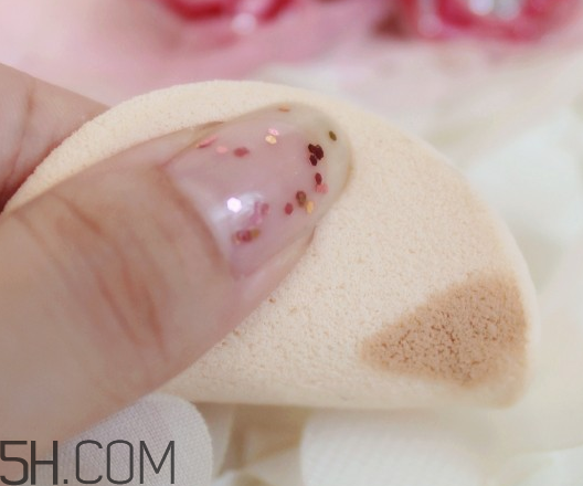 玫珂菲彩妝師摯愛(ài)粉餅怎么樣_產(chǎn)品評(píng)測(cè)