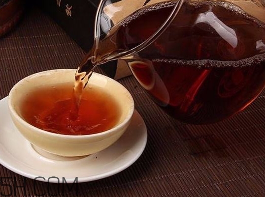 服用哪些藥物前后不能喝酒？為什么不能用茶葉水服藥