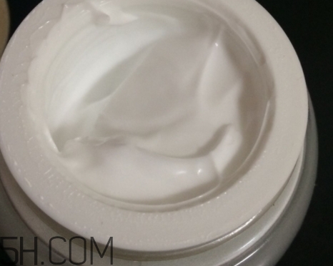 伊詩蘭頓爆奶霜好用嗎？伊詩蘭頓爆奶霜怎么用？