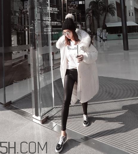 羽絨服毛領(lǐng)掉毛怎么辦？羽絨服毛領(lǐng)是什么毛？