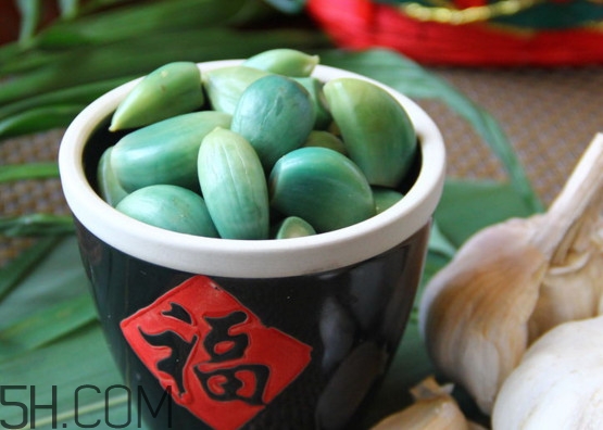 臘八蒜夏天能做嗎？臘八蒜和糖醋蒜的區(qū)別