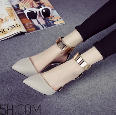 尖頭鞋顯腳長(zhǎng)嗎？腳大能穿尖頭鞋嗎？