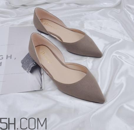 尖頭鞋顯腳長(zhǎng)嗎？腳大能穿尖頭鞋嗎？