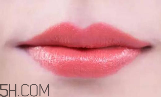 玫珂菲明星摯愛潤啞唇膏試色_C303試色 玫珂菲明星摯愛潤啞唇膏試色_C303試色