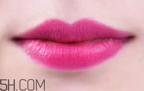 玫珂菲明星摯愛潤啞唇膏試色_C303試色 玫珂菲明星摯愛潤啞唇膏試色_C303試色