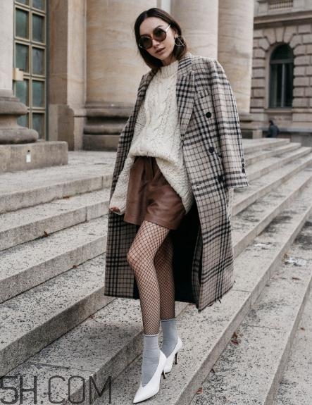 格子大衣搭配什么鞋子？格子大衣搭配鞋子圖片