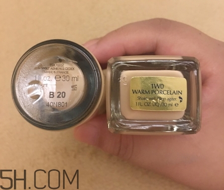 ysl超模粉底液和雅詩(shī)蘭黛沁水粉底液哪個(gè)好? ysl超模粉底液和雅詩(shī)蘭黛沁水粉底液哪個(gè)好?