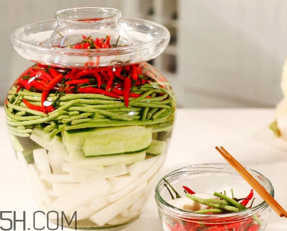 泡菜水太酸了怎么辦？泡菜水發(fā)粘液怎么處理