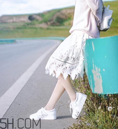 帆布鞋有膠味怎么去掉？帆布鞋上的膠水怎么洗？