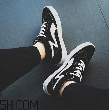 帆布鞋有油怎么清洗？帆布鞋上的油漬怎么去掉？