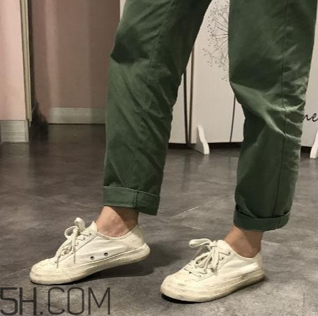 帆布鞋鞋底發(fā)黃怎么辦？帆布鞋鞋底怎么洗白？