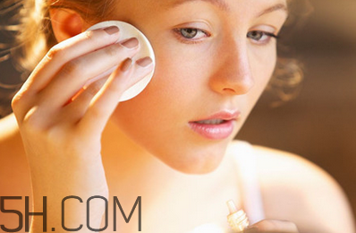 為什么洗臉要用洗面奶？洗面奶的基本使用方法