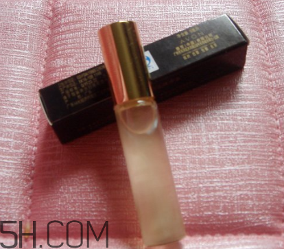 雅芳小黑裙走珠香水怎么樣？雅芳小黑裙走珠香水好聞嗎？