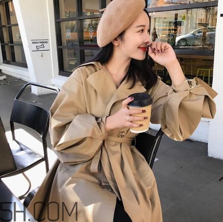 風(fēng)衣買大點(diǎn)還是小點(diǎn)？風(fēng)衣買大了怎么辦？