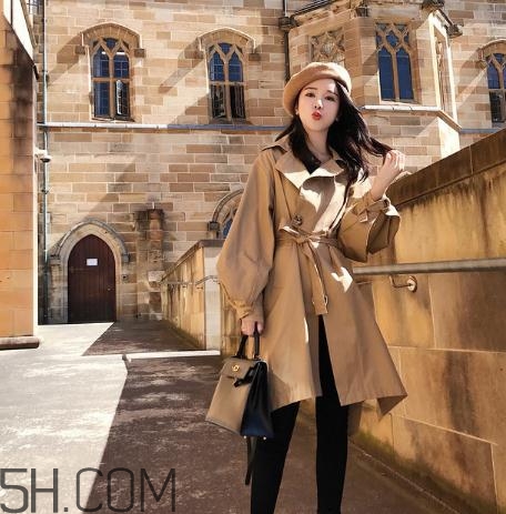 風(fēng)衣買(mǎi)大點(diǎn)還是小點(diǎn)？風(fēng)衣買(mǎi)大了怎么辦？