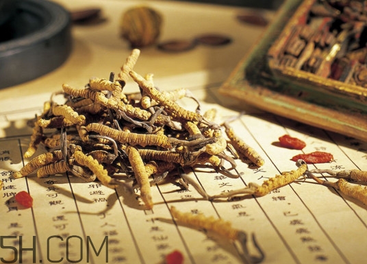 中藥可以和西藥一起吃嗎？中藥不能用什么鍋熬