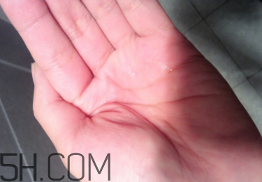 露得清保濕亮膚液怎么樣？露得清保濕亮膚液好用嗎？