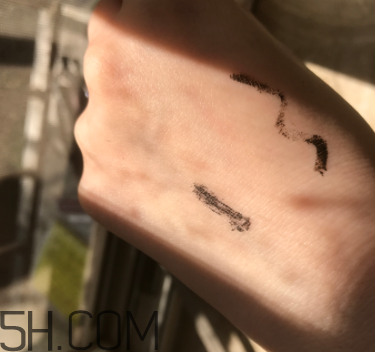 露得清卸妝水好用嗎？露得清卸妝水怎么樣？