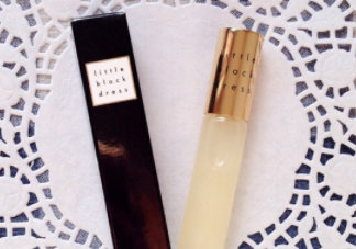 雅芳小黑裙走珠香水怎么樣？雅芳小黑裙走珠香水好聞嗎？