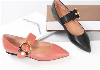 思加圖的鞋子貴嗎？思加圖鞋子什么價位？