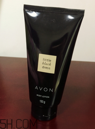 雅芳小黑裙香體乳怎么樣？雅芳小黑裙香體乳好用嗎？