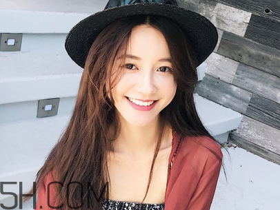 多大可以用洗面奶？用清水洗臉好還是用洗面奶好？