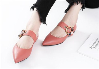 思加圖的鞋碼是否偏大？思加圖的鞋子可以退嗎？