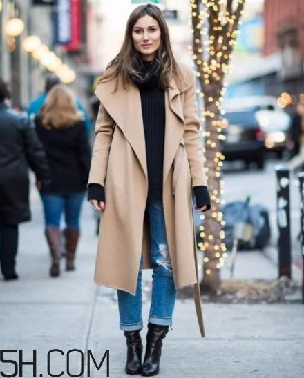 高領(lǐng)毛衣搭配什么外套？高領(lǐng)毛衣怎么搭配外套？