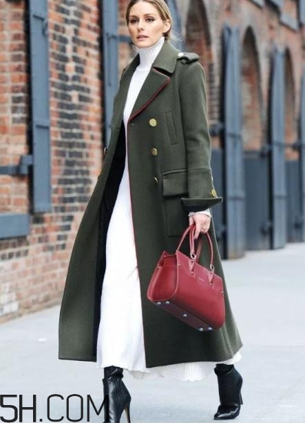 高領(lǐng)毛衣搭配什么外套？高領(lǐng)毛衣怎么搭配外套？