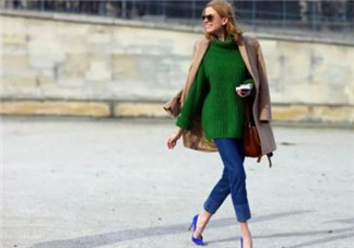 高領(lǐng)毛衣搭配什么外套？高領(lǐng)毛衣怎么搭配外套？