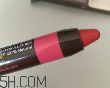 小蜜蜂唇膏筆怎么樣？小蜜蜂唇膏筆好用嗎？