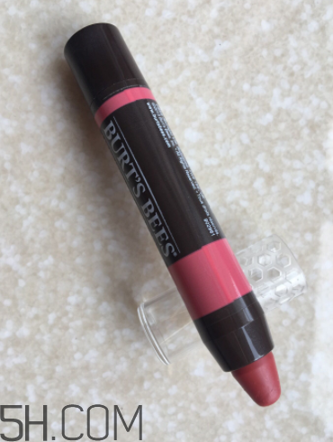 小蜜蜂唇膏筆怎么樣？小蜜蜂唇膏筆好用嗎？