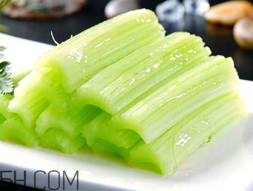 西芹不能和什么一起吃 西芹和什么相克 西芹不能和什么一起吃 西芹和什么相克