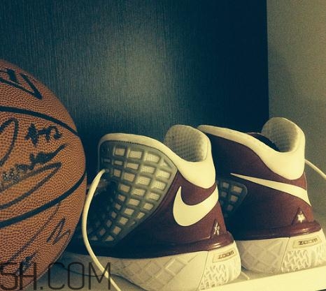 后衛(wèi)適合穿什么籃球鞋？適合后衛(wèi)的籃球鞋推薦