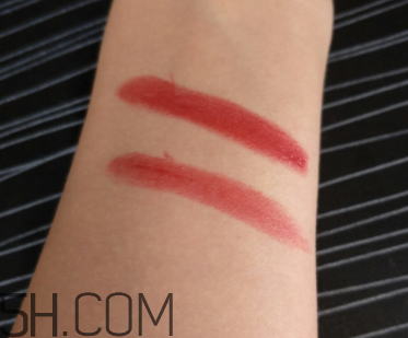 小蜜蜂口紅好用嗎？小蜜蜂口紅試色