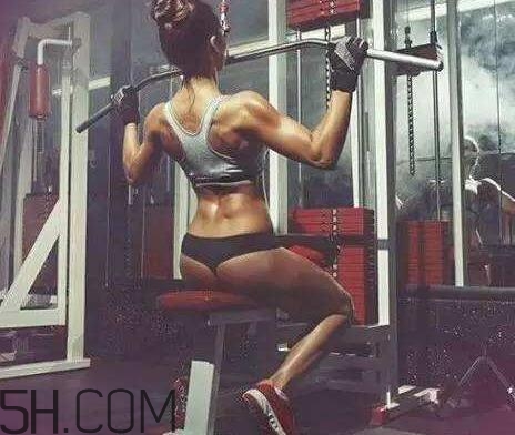 高位下拉練哪些肌肉？高位下拉的標(biāo)準(zhǔn)動作