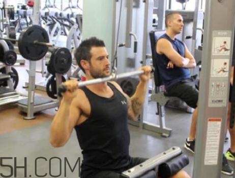 高位下拉能代替引體向上嗎？高位下拉和引體向上的區(qū)別