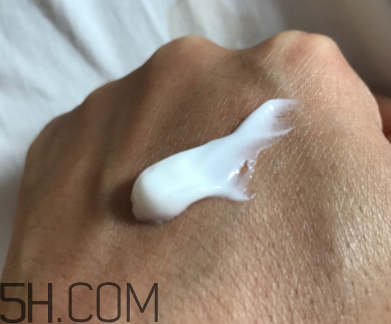 小蜜蜂潤膚露怎么樣？小蜜蜂潤膚露好用嗎？