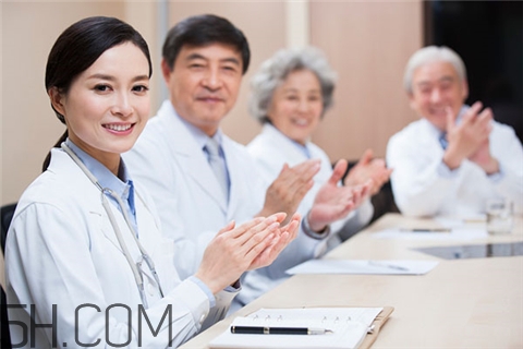 青光眼和白內(nèi)障的區(qū)別 青光眼和閃光眼的區(qū)別 青光眼和白內(nèi)障的區(qū)別 青光眼和閃光眼的區(qū)別