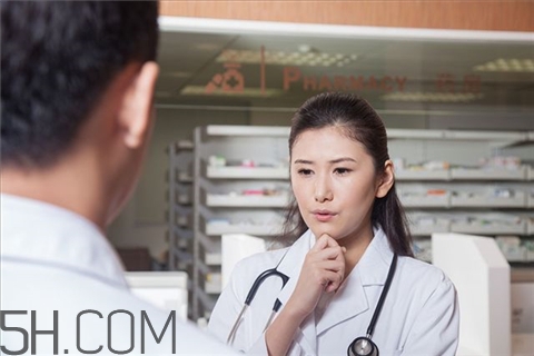 青光眼和白內(nèi)障的區(qū)別 青光眼和閃光眼的區(qū)別 青光眼和白內(nèi)障的區(qū)別 青光眼和閃光眼的區(qū)別