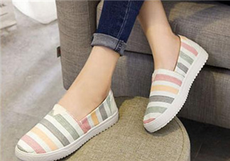 布鞋可以水洗嗎？布鞋能放洗衣機洗嗎？