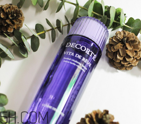 黛珂紫蘇水具有抗炎作用嗎？黛珂紫蘇水適合多少歲？