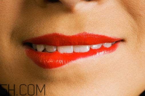 小蜜蜂口紅孕婦能用嗎？小蜜蜂口紅怎么樣？