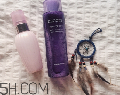 黛珂紫蘇水具有抗炎作用嗎？黛珂紫蘇水適合多少歲？