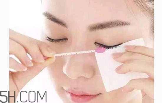 卸妝油如何卸眼妝？不化妝怎么用卸妝油？