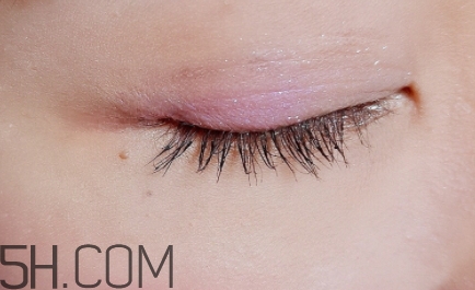 維尼小熊眼影好用嗎？維尼小熊眼影色號(hào)試色